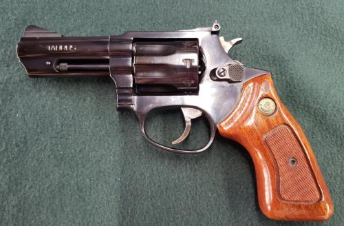 Taurus calibre 22 Magnum 8 tiros