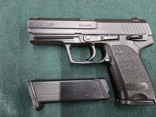 HK USP 9mm c/2 carg.