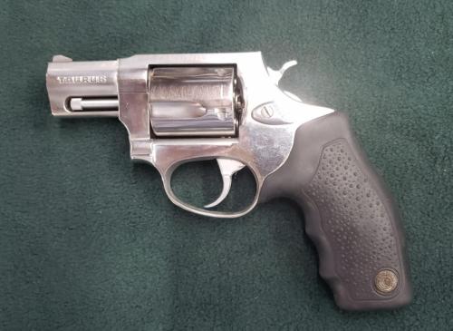 Taurus 2" calibre 38Spc. 5 tiros acero inox.